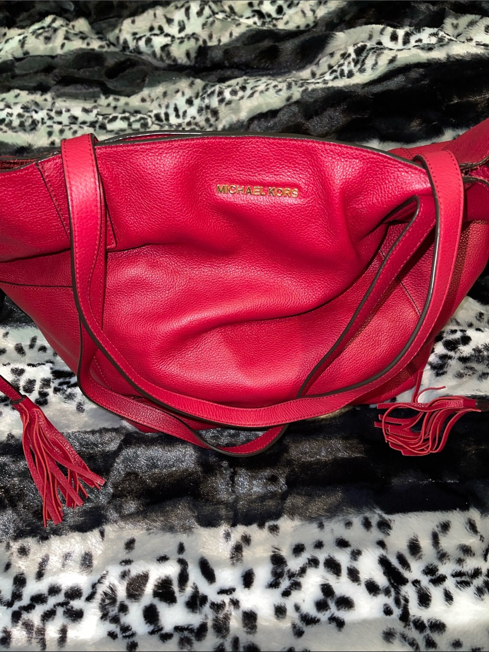 Michael Kors Gorgeous Red Leather Shoulder Bag with Tassels - Picture 2 of 13
